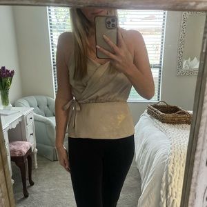 Light gold express woman’s top